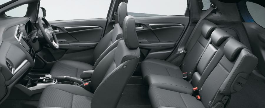 Интерьер Honda Fit Modulo Style 2018 года  (JP) (фото 6 из 24)